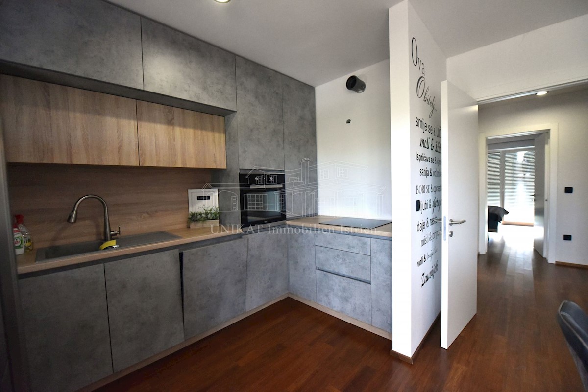 Three-bedroom-apartment with a terrace near Porec 